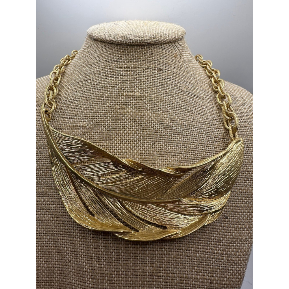 GORGEOUS *Rare & Retired* Gold Feather Statement Necklace